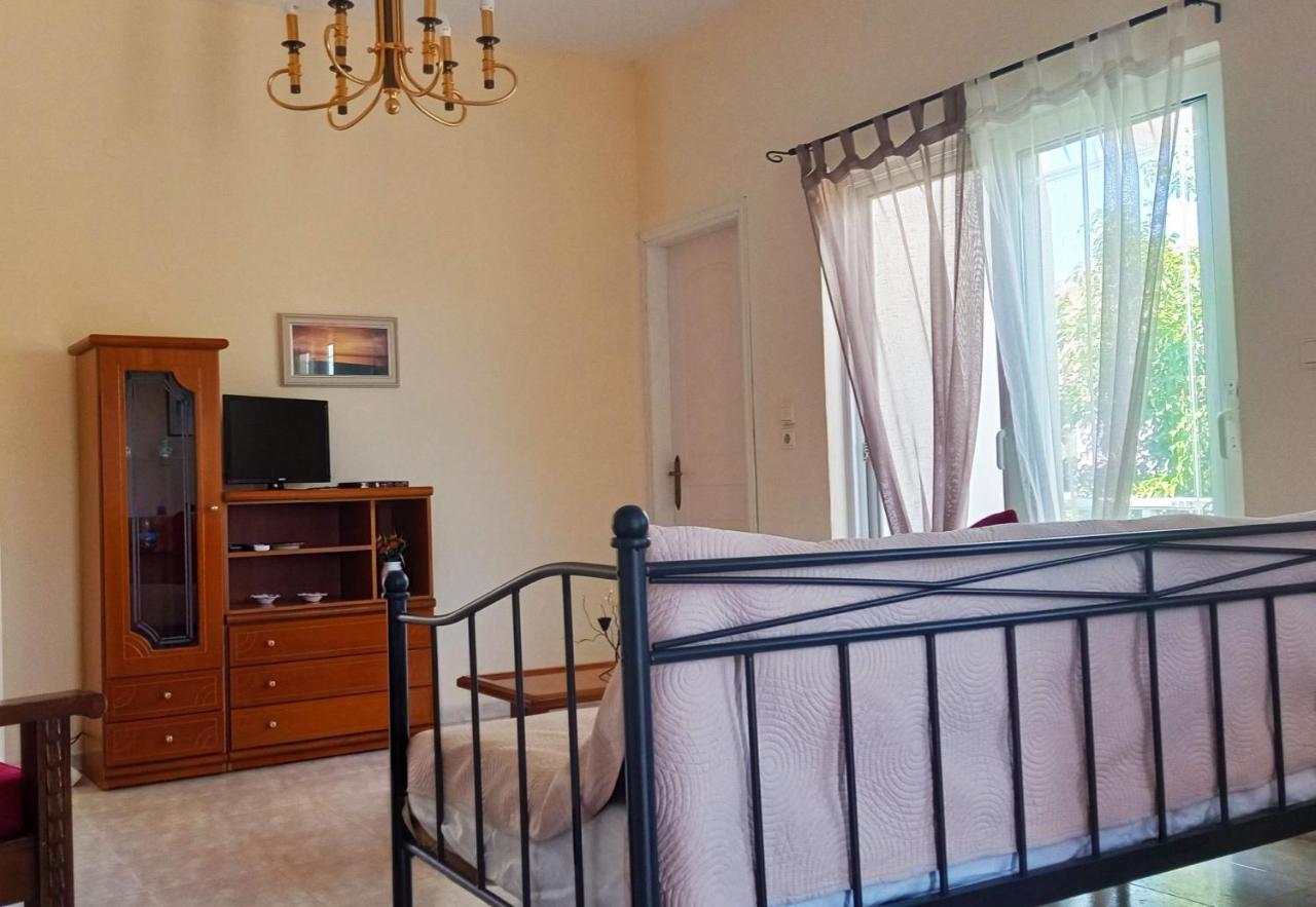 Marilen Appartement Livadia  Kamer foto