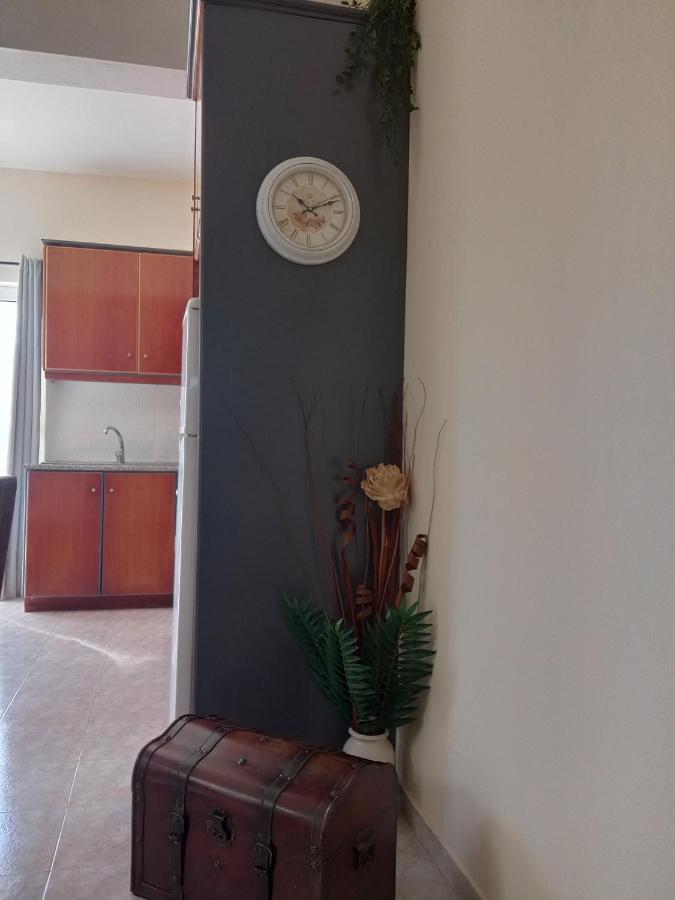 Marilen Appartement Livadia  Buitenkant foto